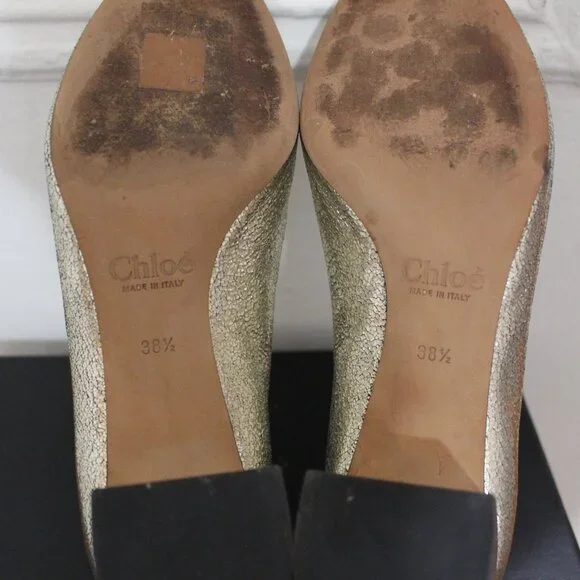 Chloe Lauren Scalloped pump in metallic gold - Picture 7 of 7